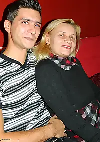 horny cougar fucking