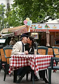 hot babe sucking and pics