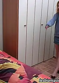 two flexy lesbian pics