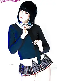 melodie dresses as a