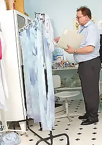 leona gyno beaver pics