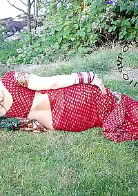 indian wife in saree pics