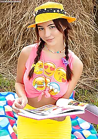 busty teen bombshell pics