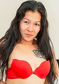 pinay milf nude pics