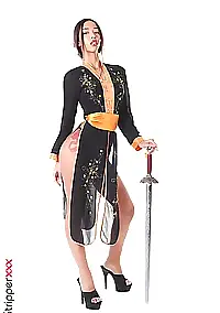 lia lin show me your pics