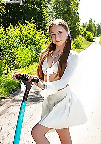 sexy damsel on a pics